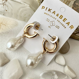 Anais Baroque Pearl Drop Stud Earrings in Gold