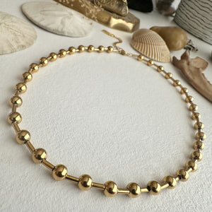 Karte Bead and Bar Chain Choker Necklace in Gold