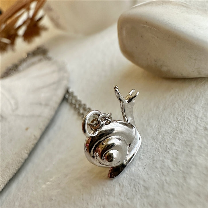 Snail pendant hot sale