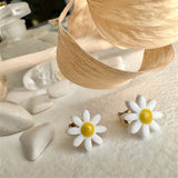 BELLIS Porcelain Daisy Earrings