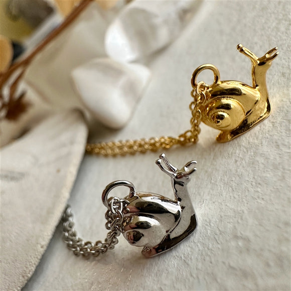 HELMI Tiny Snail Charm Necklace