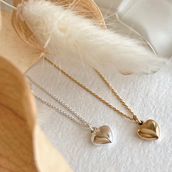 Adore Tiny Heart Chain